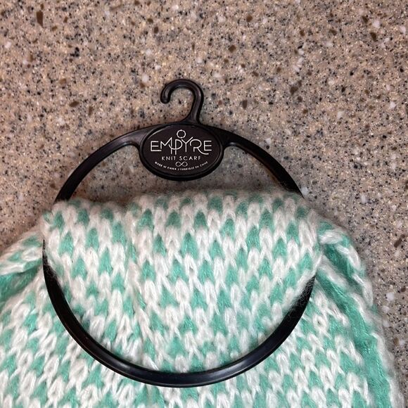 EMPYRE Knit Infinity Scarf *NEW* - Picture 4 of 7